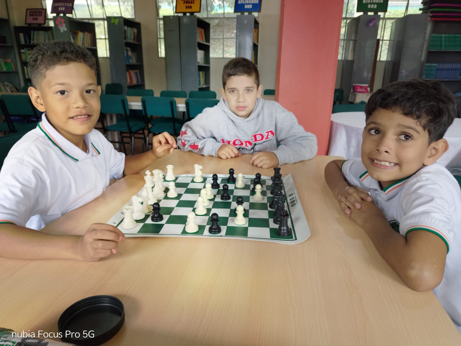 NIÑOS DE 4°1 EN BIBLIOTECA  (4).